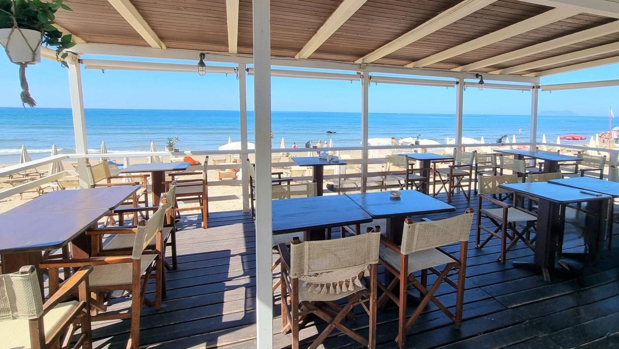 La Villa Fronte Spiaggia Bandiera Blu سبرلونغا المظهر الخارجي الصورة